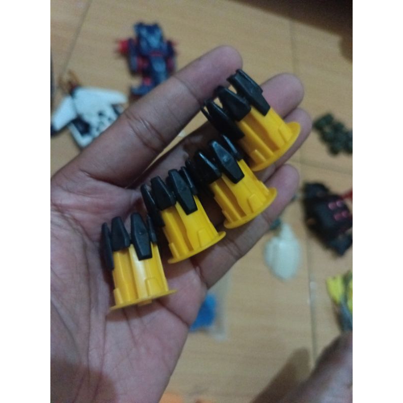 wheel king kaizer + wheel weapon hidash black bandai