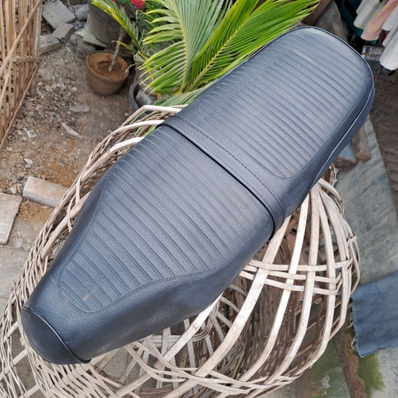 JOK SEDEL SADEL KOMPLIT ASSY YAMAHA V75 V 75 NOS STOK LAWAS