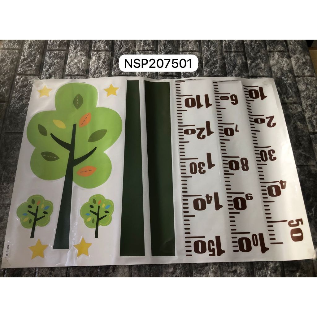 WALLSTIKER DINDING ANAK MOTIF POHON PENGUKUR TINGGI BADAN ANAK