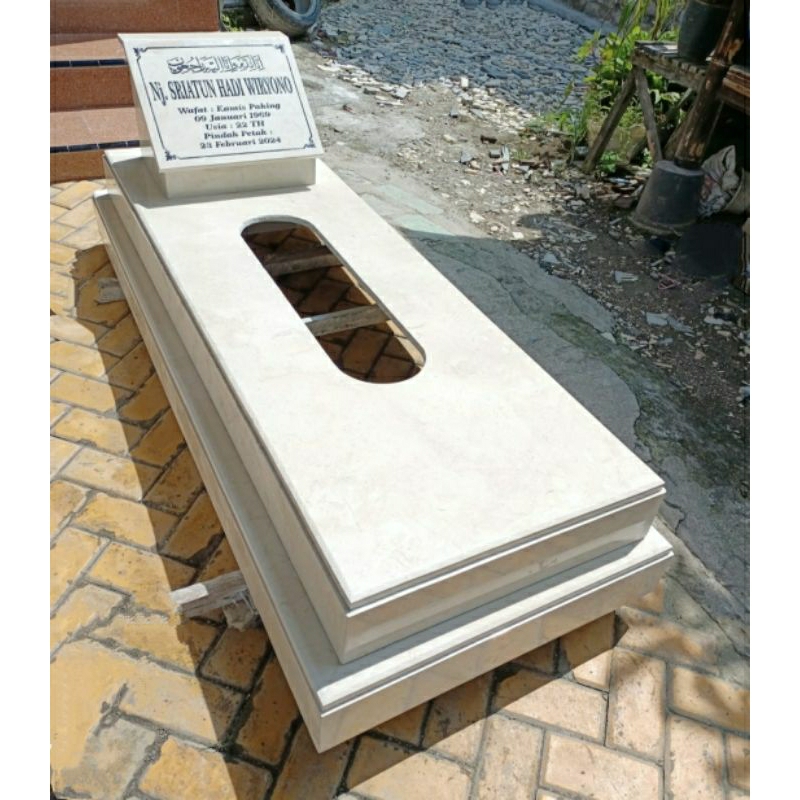 Kijing Makam Batu Marmer Tulungagung