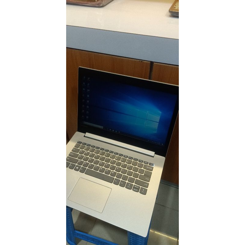 Laptop Lenovo Ideapad 330 Core i5 gen 8 Ram 12gb SSD 256gb Intel UHD VGA AMD Radeon 2 GB