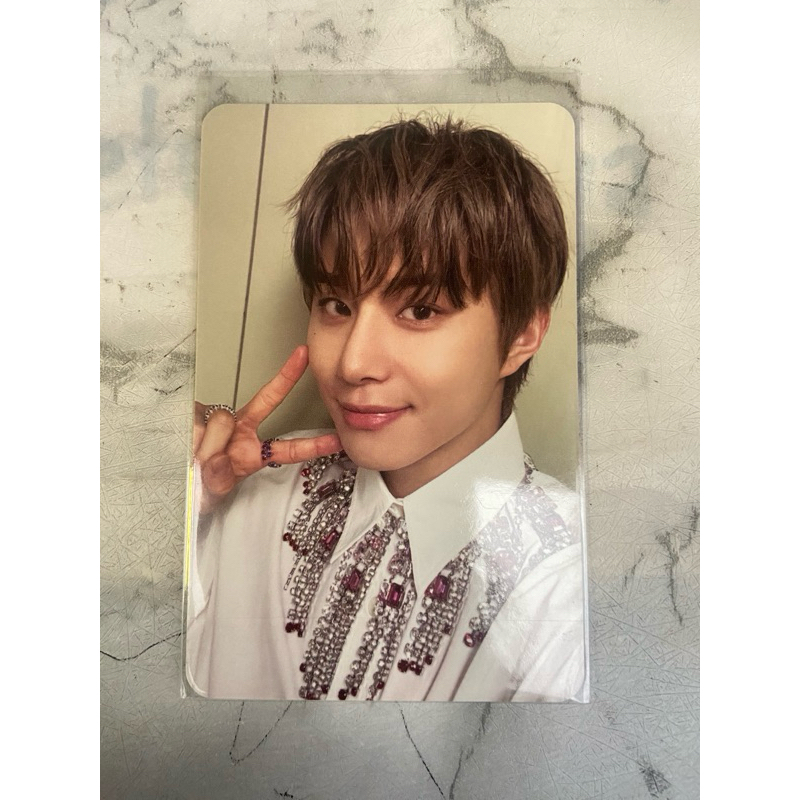 OFFICIAL PHOTOCARD JUNGWOO FACT CHECK CHANDELIER