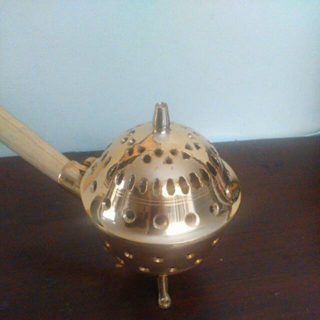 Tungku Ratus Kuningan