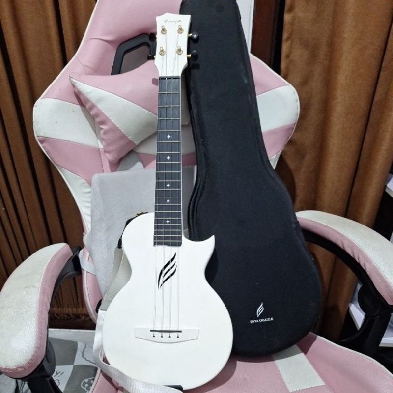 [Preloved] Enya Carbon Nova U Pro Tenor Ukulele 26" Non Electric | JUAL CEPAT
