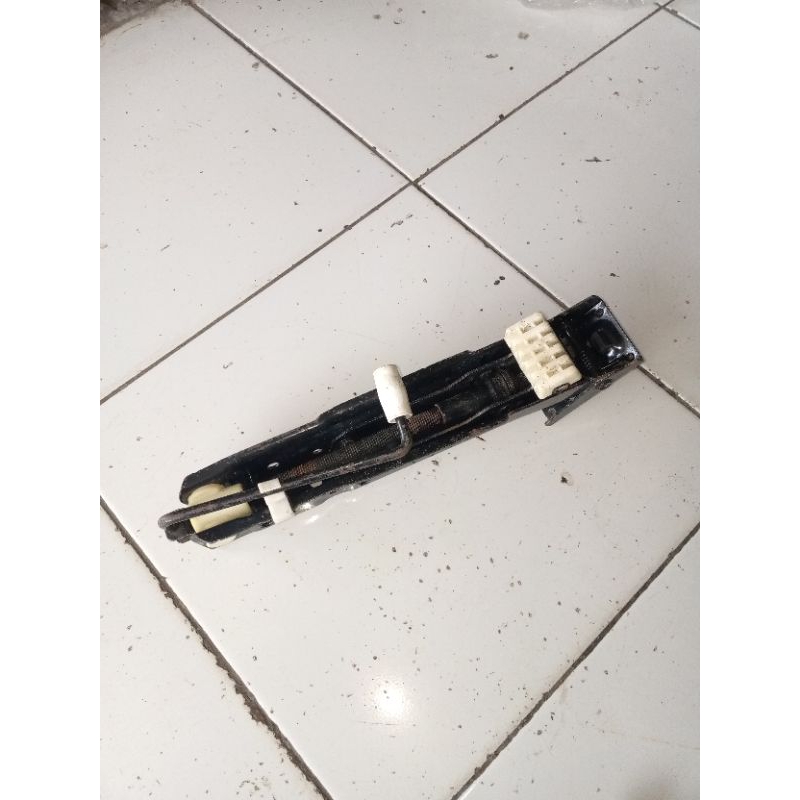 dongkrak mobil BMW bekas original