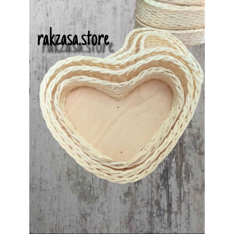 

keranjang rotan hantaran seserahan love isi 3
