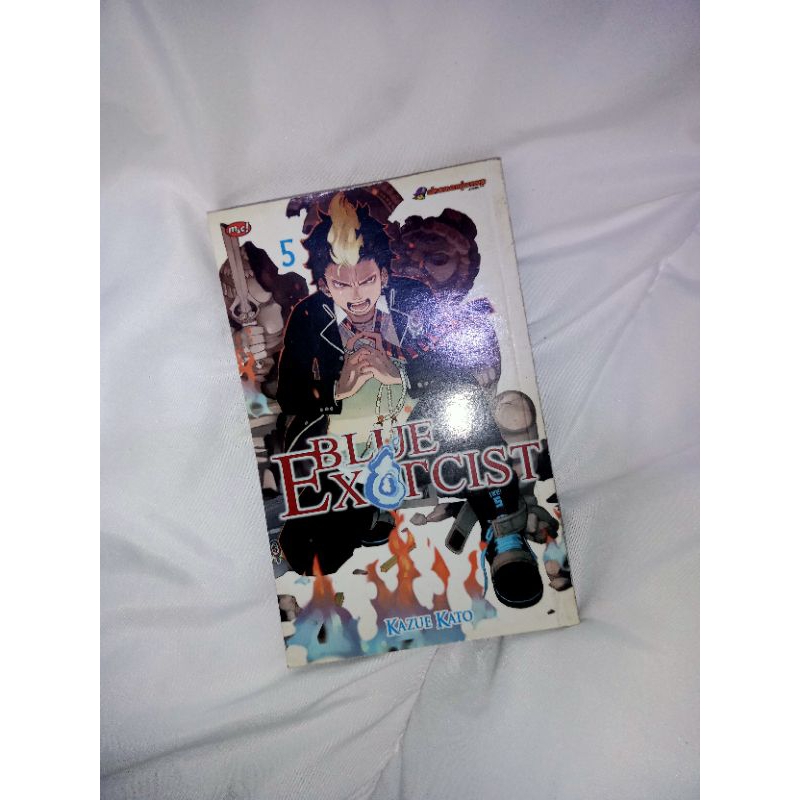 Komik black butler, ao no exorcist