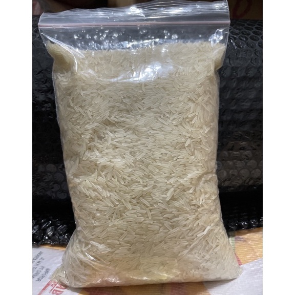 

PROMO ALE Beras Basmati 1kg Repack premium untuk kebuli briyani mandhi kabsah