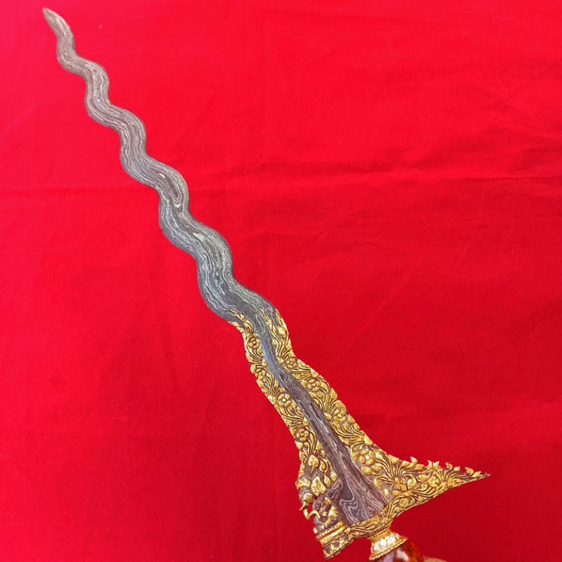 Keris Ganesa Kinatah Sepuh Emas Kamarogan Luk 13 Gagah Wingit