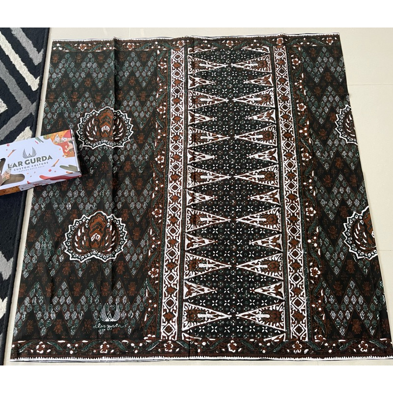 BATIK LAR GURDA BLEDAG