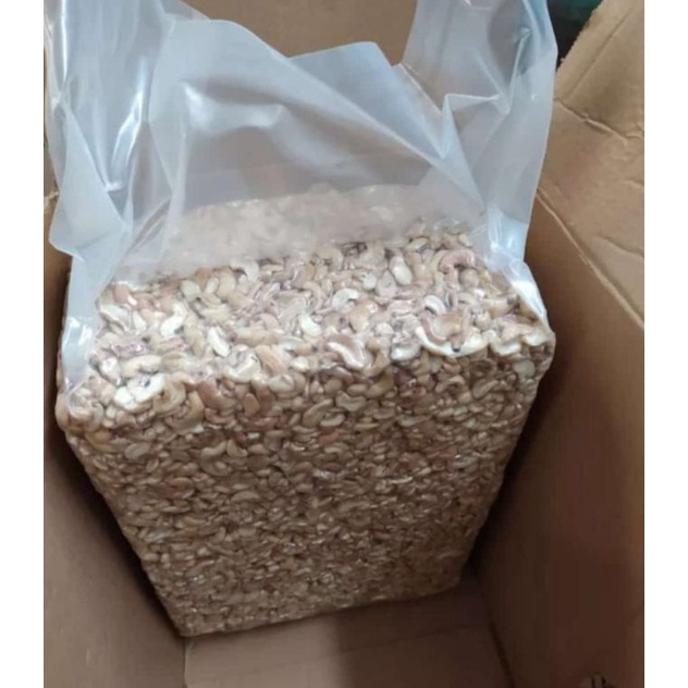 

MURAH LEBAY Kacang mede pecah murah 1kg mentah