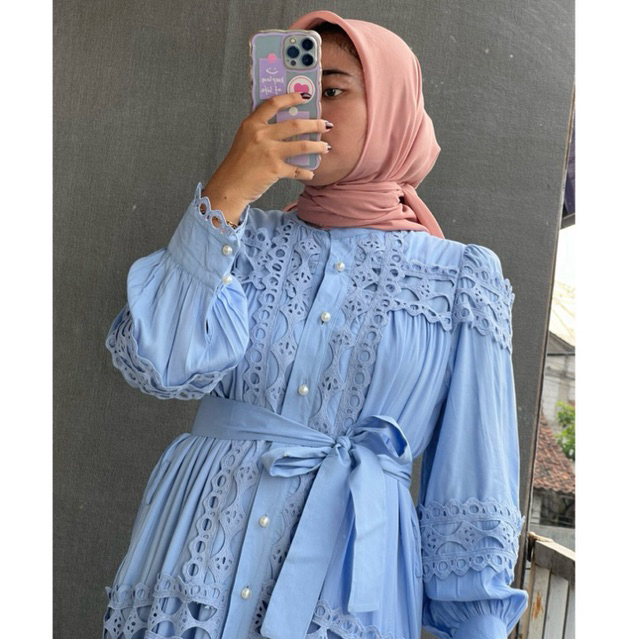 RECOMMENDED safrina dress, lafreya dress, gamis putih, white maxi, dress katun bordir, gamis eyelet,