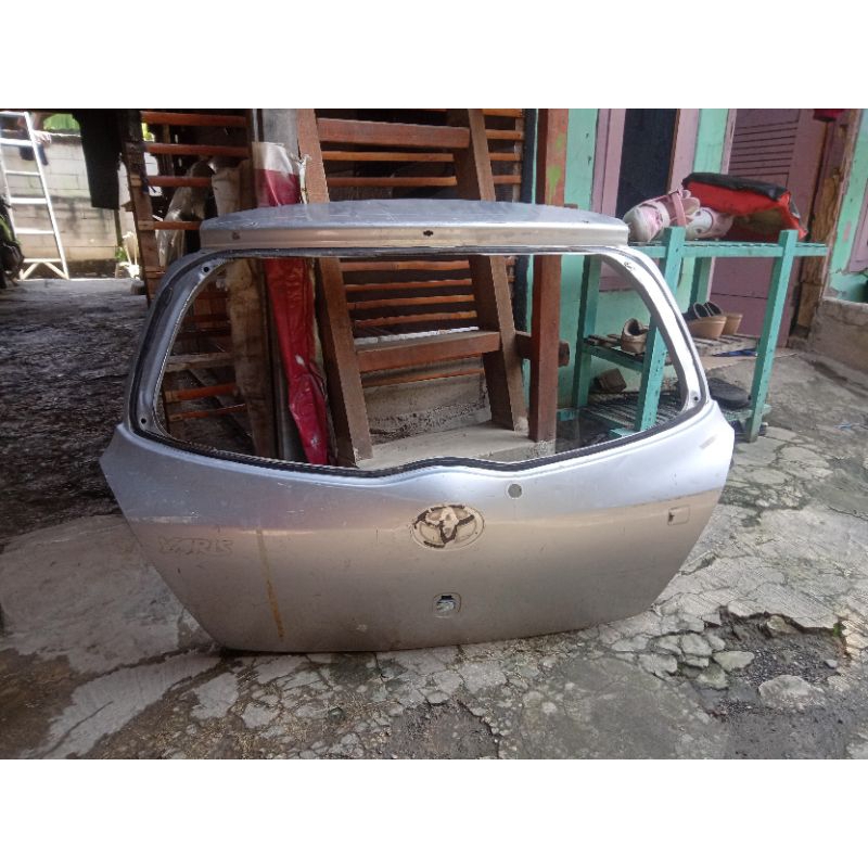 pintu bagasi yaris 2018 2010 2011 2013