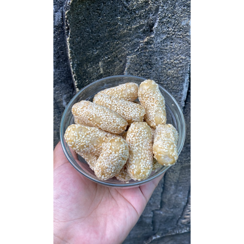 

Kue Taik Kucing / Wijen