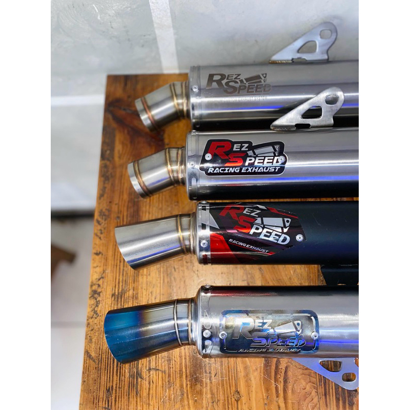 Emblem dan Stiker Rez Speed