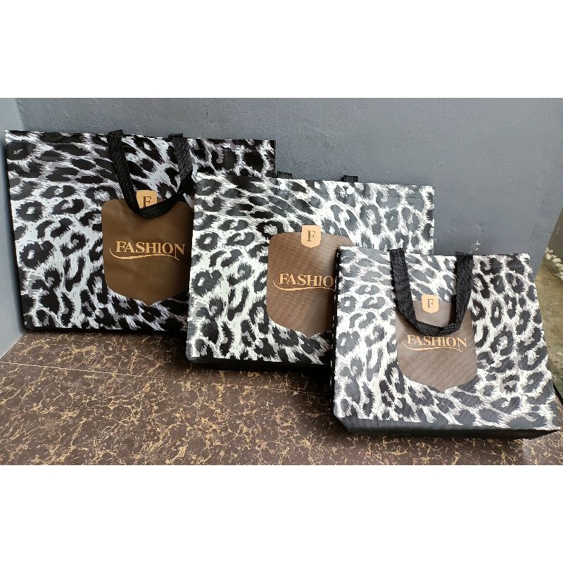serba.leopard tas serbaguna leopard macan tutul cheetah animal print