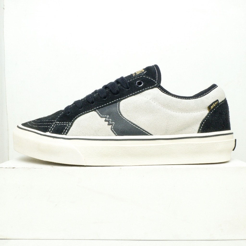 Sepatu Beazt Radix 8T Penguin