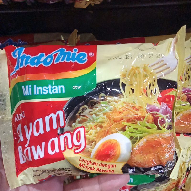 

INDOMIE AYAM BAWANG MURAH