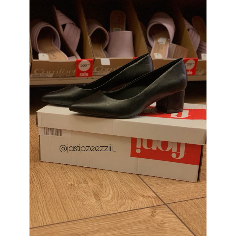 Fioni Heels Black By Payless