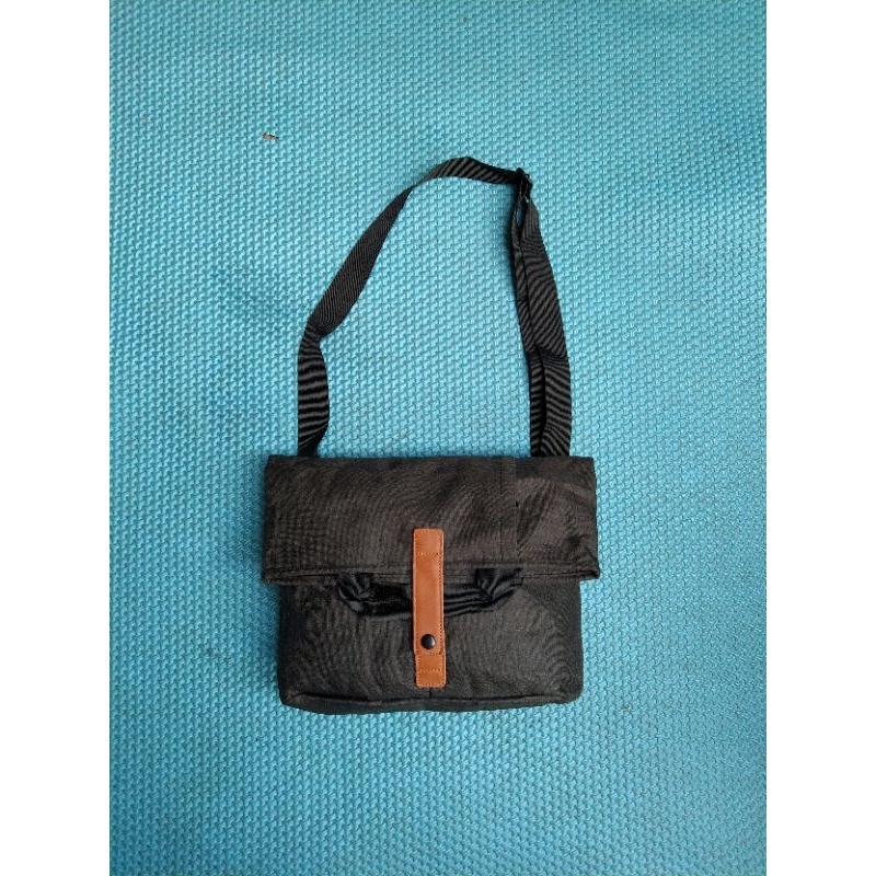 Sling bag/Tas Harian/Tas Daily/Tas Pria Wanita Second No Brand