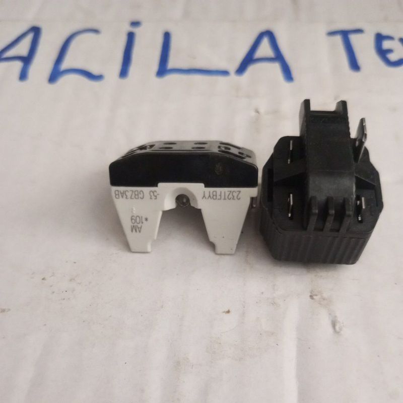 RELAY-rilay PTC overlud kulkas 2 pintu Sharp-original
