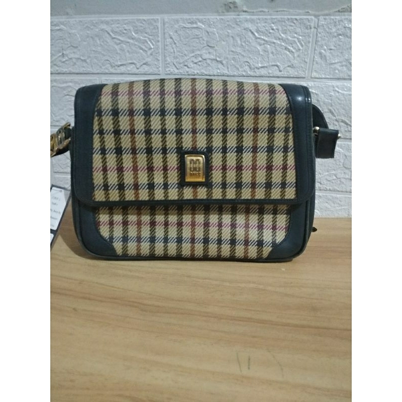 DAKS sling bag vintage harga nett