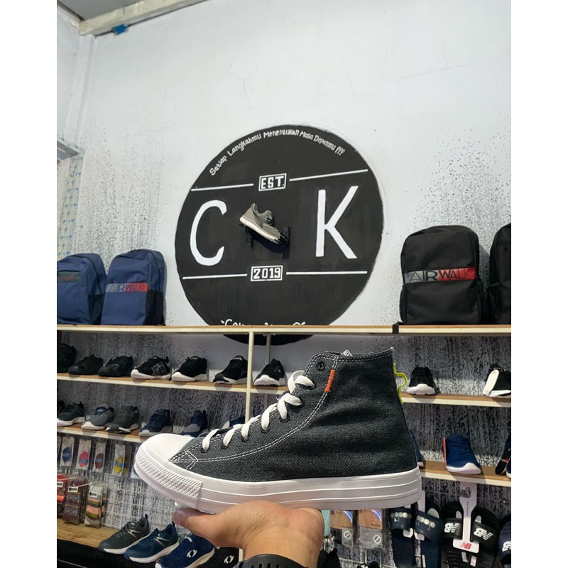 Converse CTAS HI Black/LemonVenom