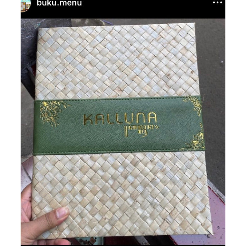 

BUKU MENU DAUN PANDAN UKURAN A4 BISA CUSTOM LOGO