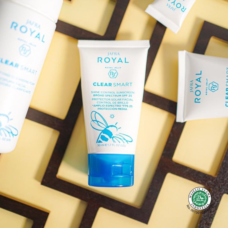 Jafra Royal Jelly Clear Smart Shine Control Sunscreen Broad Spectrum SPF 25
