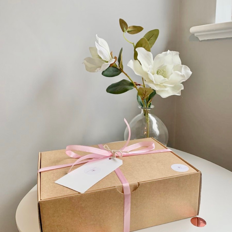 

Additional Hampers Box For Birthday & Anniversary