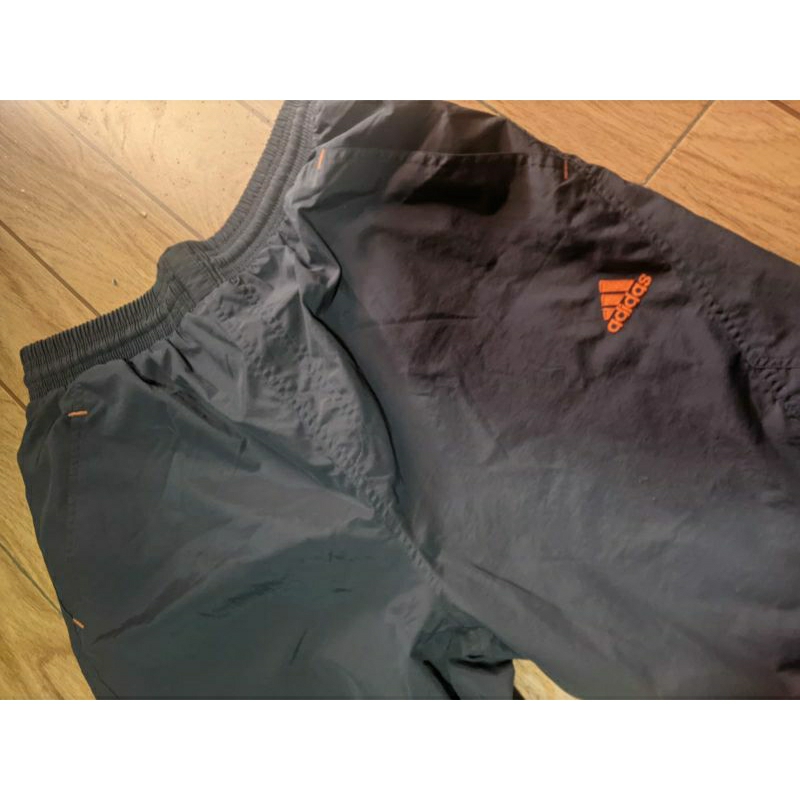 celana training Adidas