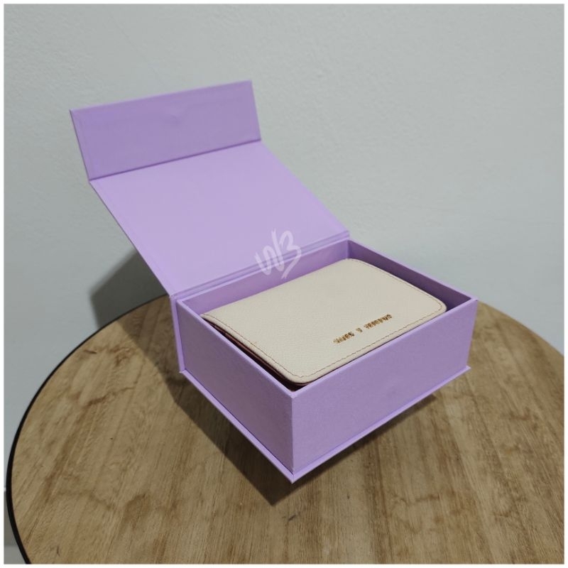 

Kotak Dompet Magnet | Hard Box | Gift Box Simple Exclusive