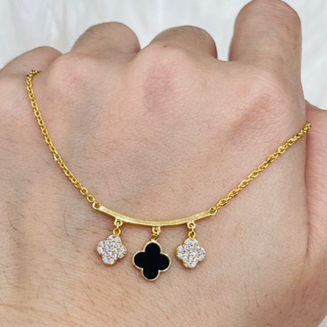 kalung fancy clover hitam putih elegant emas asli kadar 700