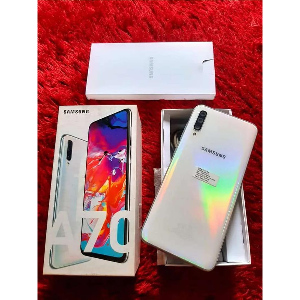 SAMSUNG GALAXY A70