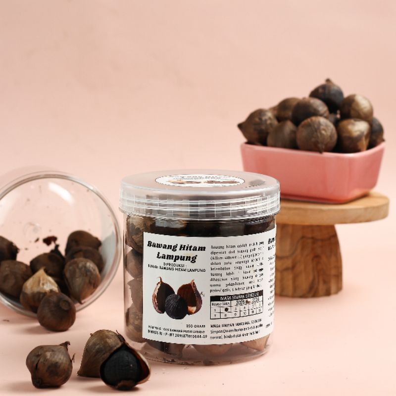 

BLACK GARLIC TUNGGAL - BAWANG HITAM LAMPUNG - HERBAL BAWANG FERMENTASI