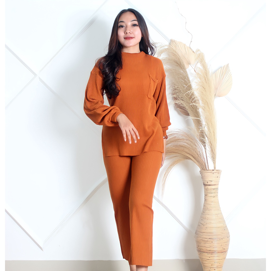 Chayra Set Bahan Rajut Halus | Setelan Wanita Atasan Sweater Bahawah Celana Kulon Bahan Rajut Halus 
