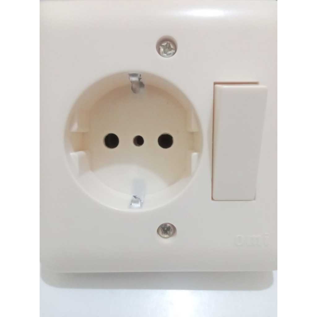 Saklar engkel Plus stop Kontak arde IB inbow Merek OMI