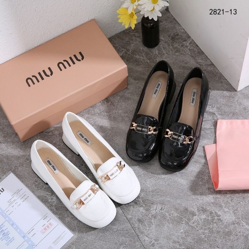 sepatu miumiu