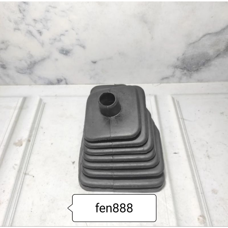 BOOT TONGKAT VERS KARET PERSENELING MITSUBISHI PS135 PS125T CANTER
