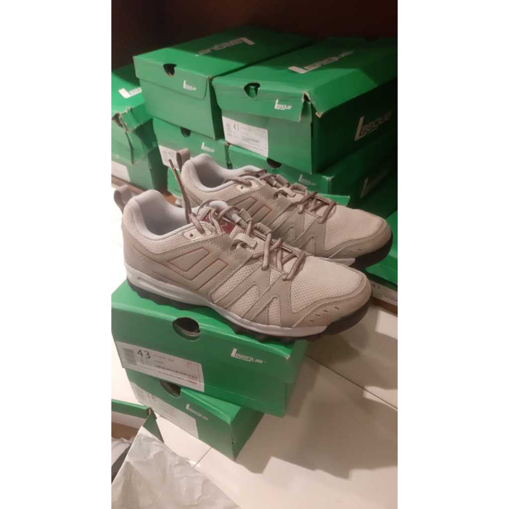 Sepatu Pria / Wanita League