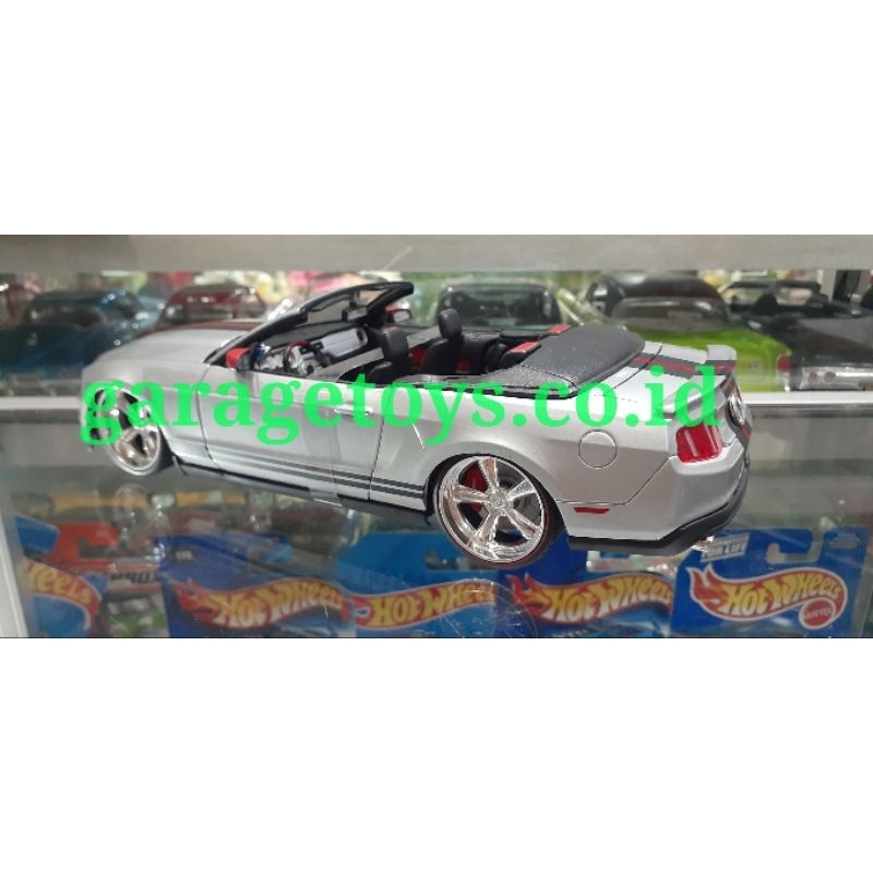 Maisto Allstar 1:18 Diecast Ford Mustang GT Cabriolet MODIF
