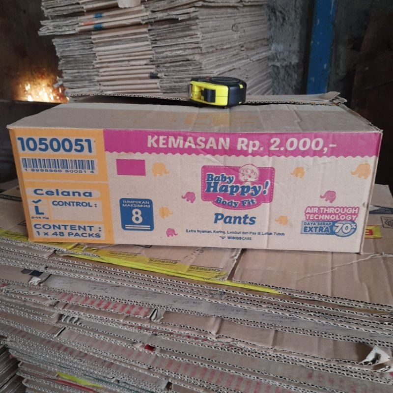 

kardus/karton bekas popok happy uk 43x32x16cm