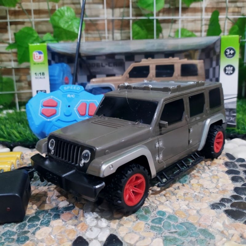 Mainan Rc jeep wangler 6x6 - Mobil Jeep Offroad Remote Control 2 WD