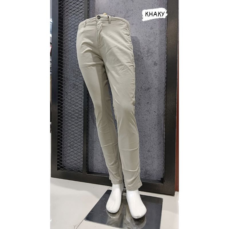 Celana Chinos TRIPLE