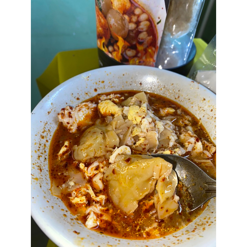 

pangsit ayam kuah pedas chili oil by kapoklombok