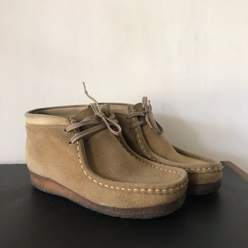 Sepatu Clarks Wallabee Maple Second