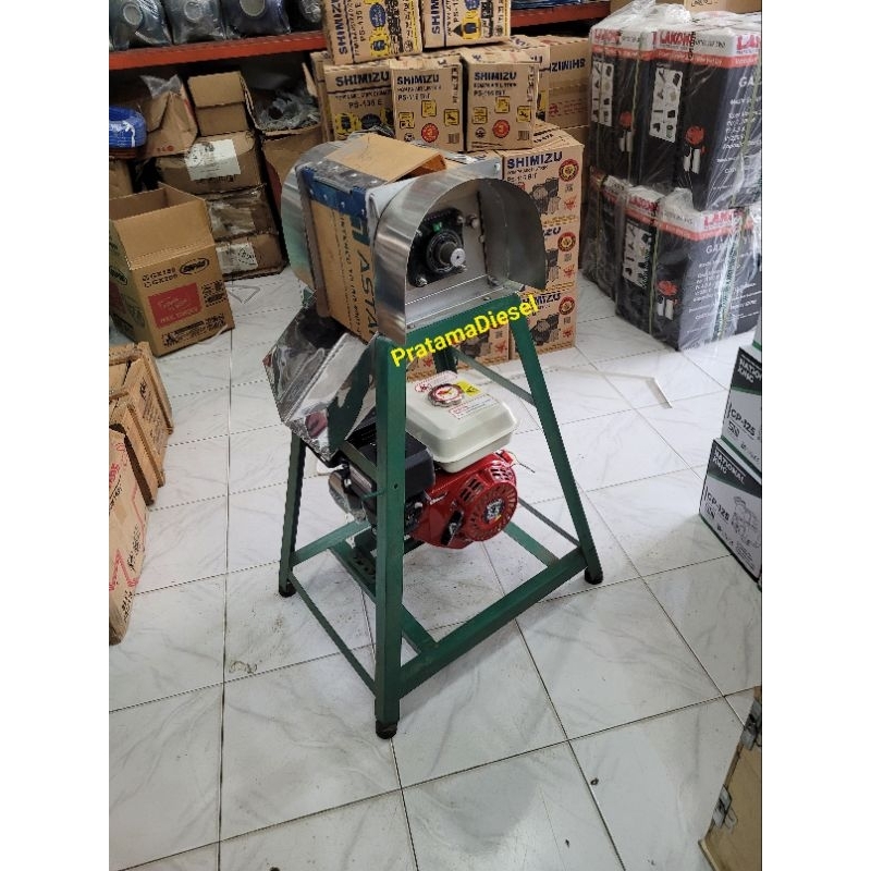 Mesin Parut kelapa +Mesin  Penggerak Bensin Siap Pakai