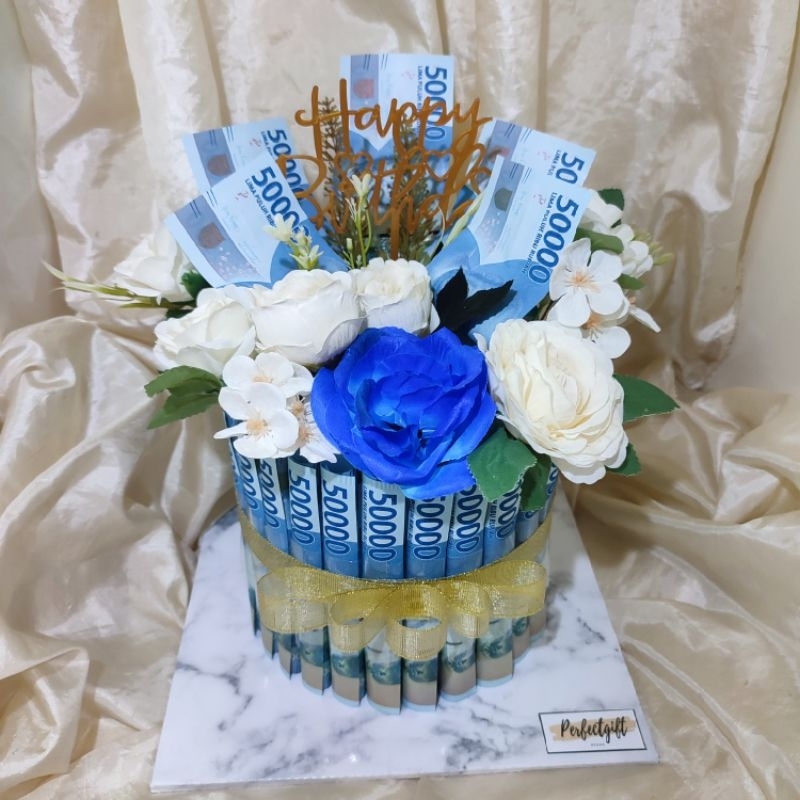 Dummy Cake/ Money Cake Hadiah Ulang Tahun