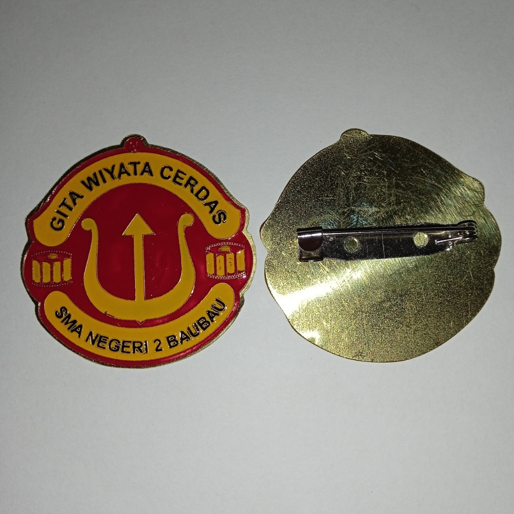 Pin Custom Etching Lencana Badge Etsa Bahan Kuningan Stainless