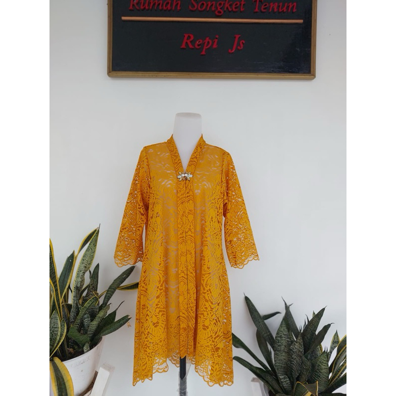 Kebaya Yuni shara Mustard